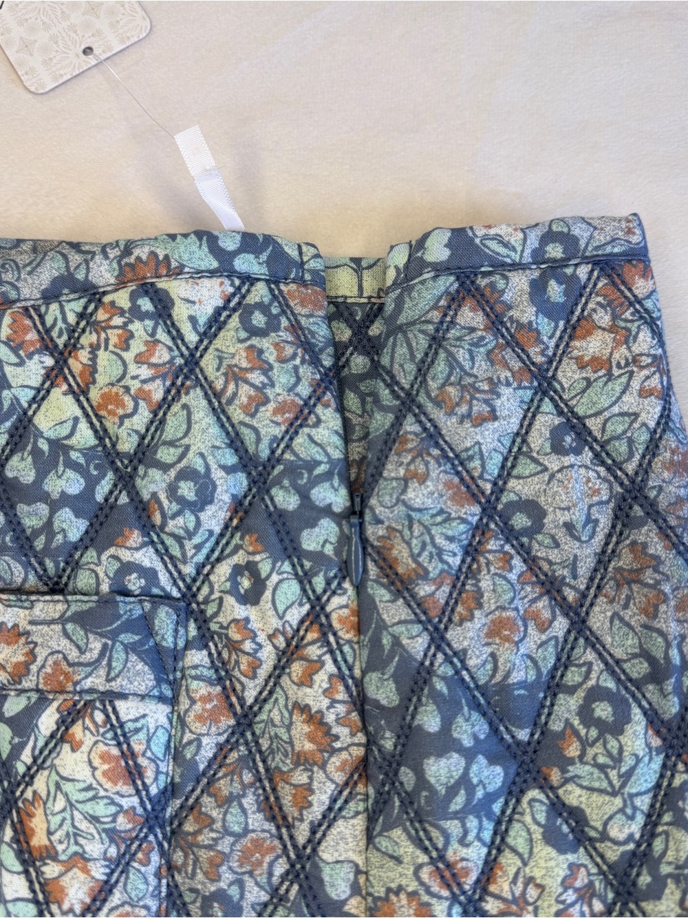 Free People Darla Quilted Mini Skirt Sz 12 Blue Floral Patchwork Boho Cotton NWT - Picture 4 of 8